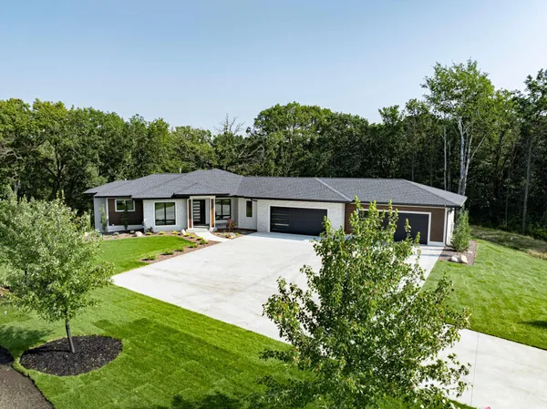 $1,799,900 | 5259 Maggie May Lane Southwest, Rochester, MN 55902