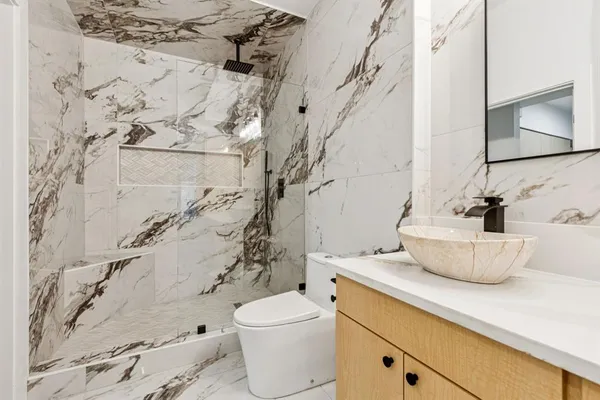 $425,000 | 3225 Turtle Creek Boulevard, Unit 142, Dallas, TX 75219