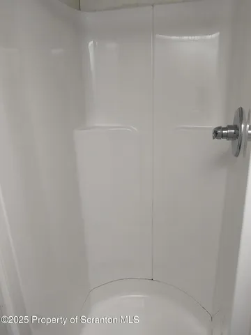 $950 | 136 Chestnut Street, Unit BSMT, Dunmore, PA 18512