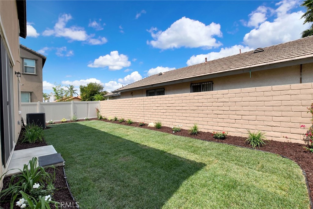 352 Lilly Street Rialto, CA 92376 - Photo 33 of 36