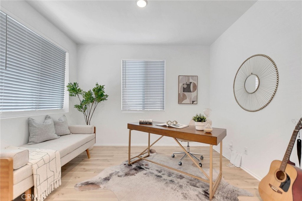 352 Lilly Street Rialto, CA 92376 - Photo 5 of 36