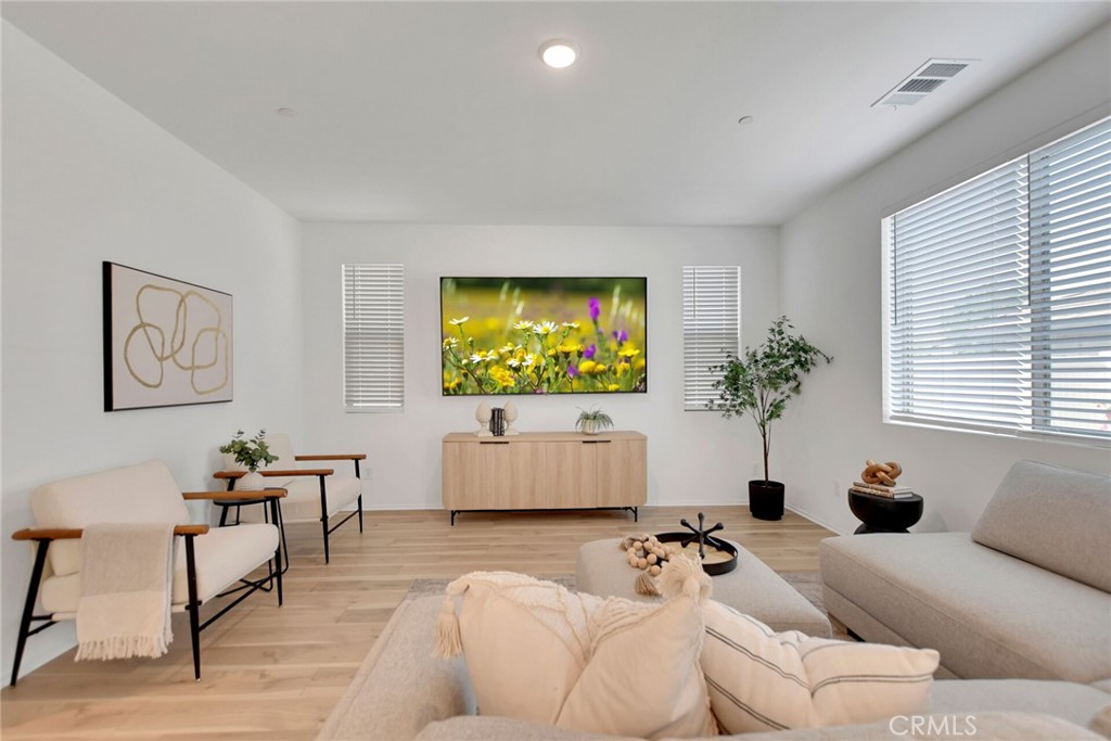 352 Lilly Street Rialto, CA 92376 - Photo 8 of 36