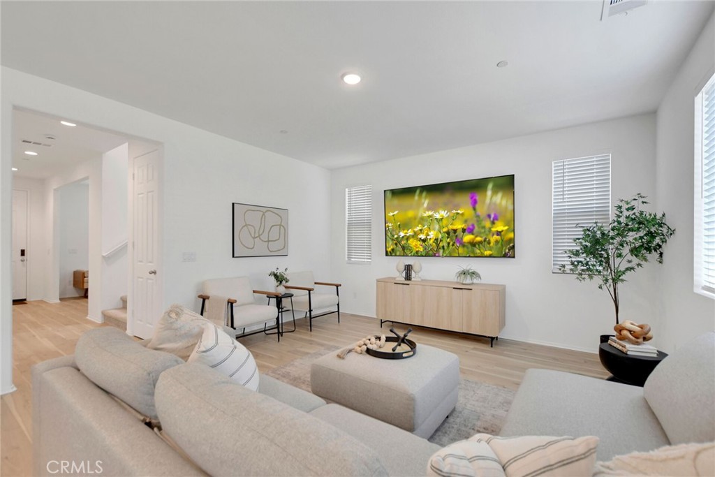 352 Lilly Street Rialto, CA 92376 - Photo 9 of 36