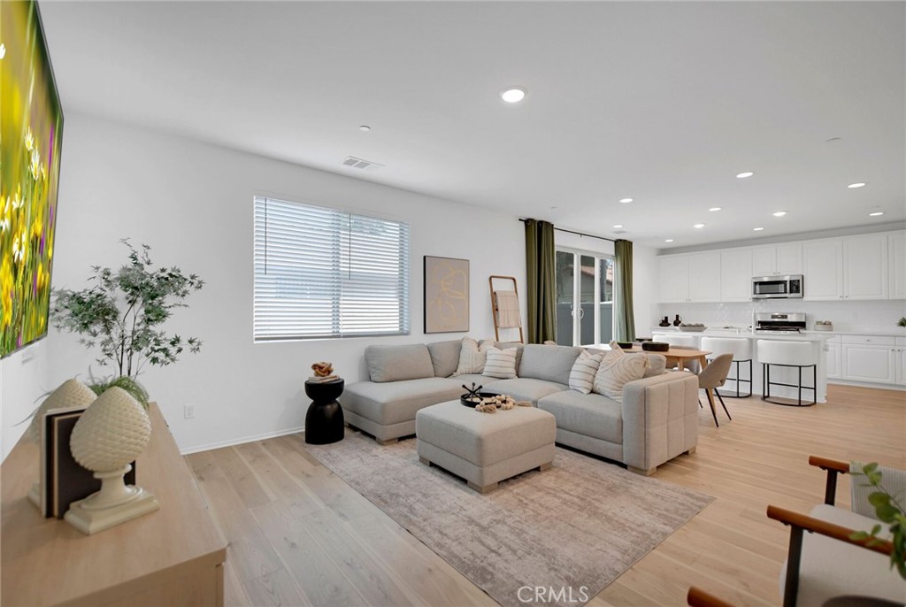 352 Lilly Street Rialto, CA 92376 - Photo 10 of 36