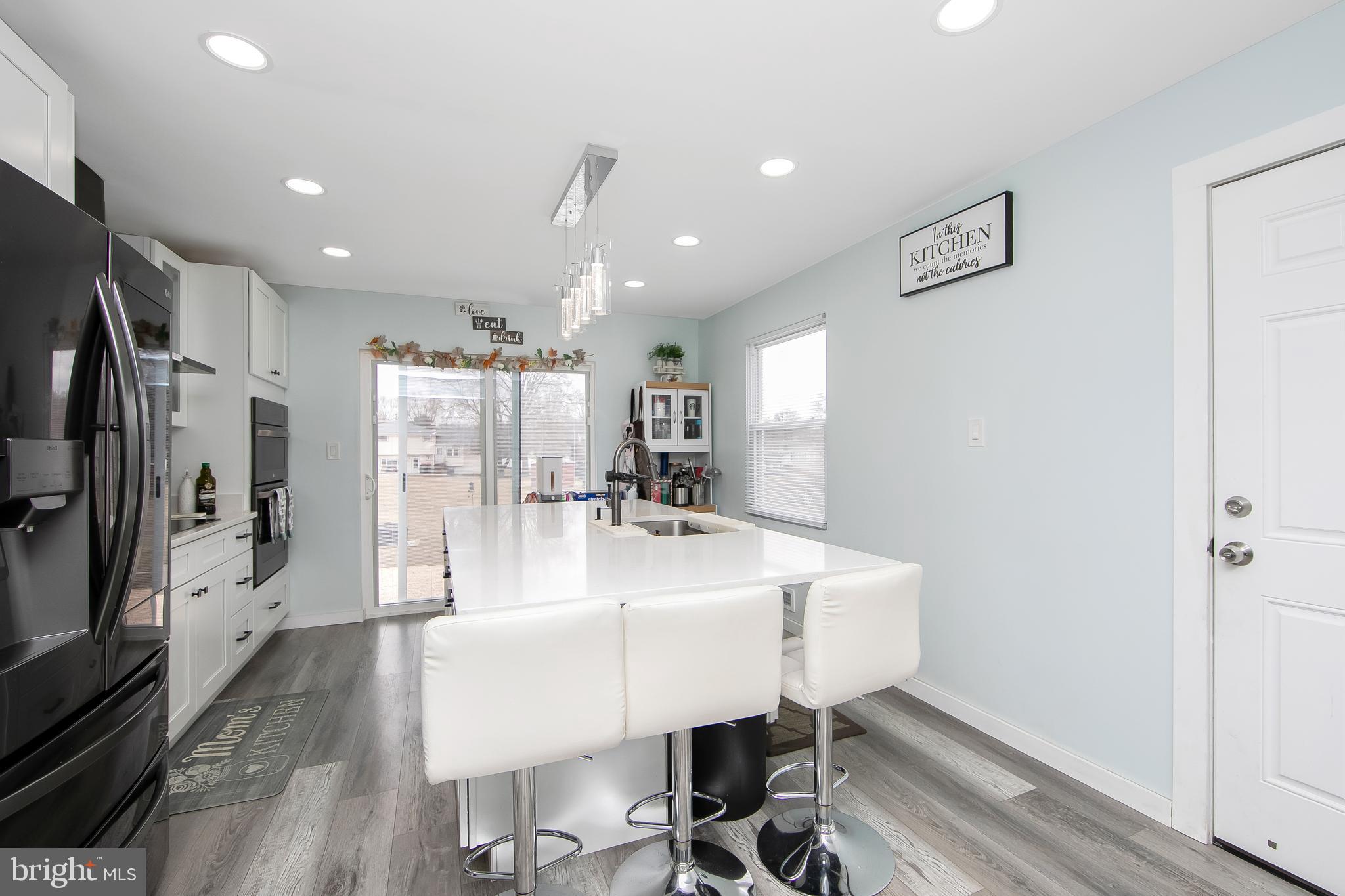 702 Hilltop Road Cinnaminson, NJ 08077 - Photo 4 of 34 Gallery Image 4