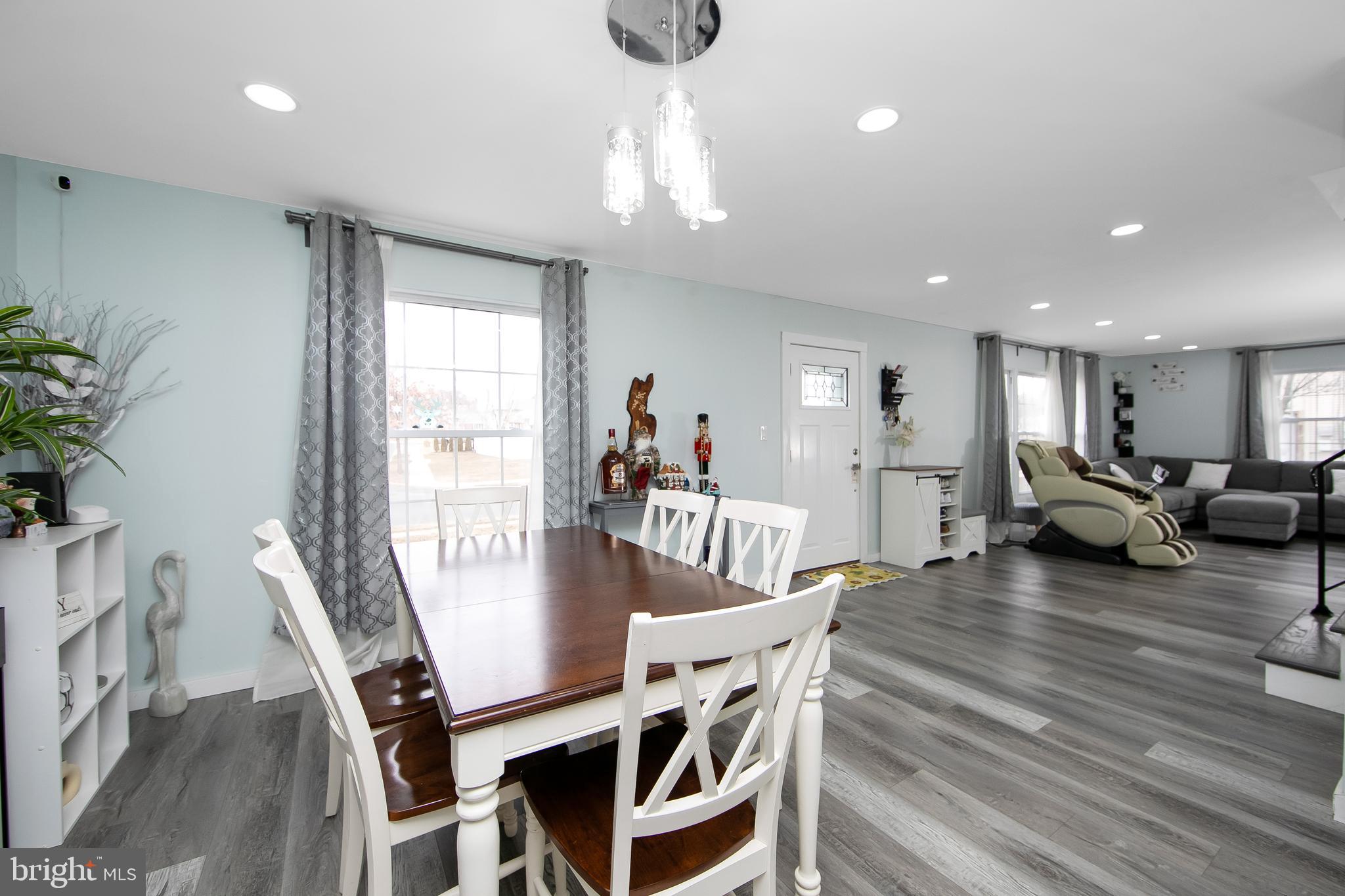702 Hilltop Road Cinnaminson, NJ 08077 - Photo 5 of 34 Gallery Image 5