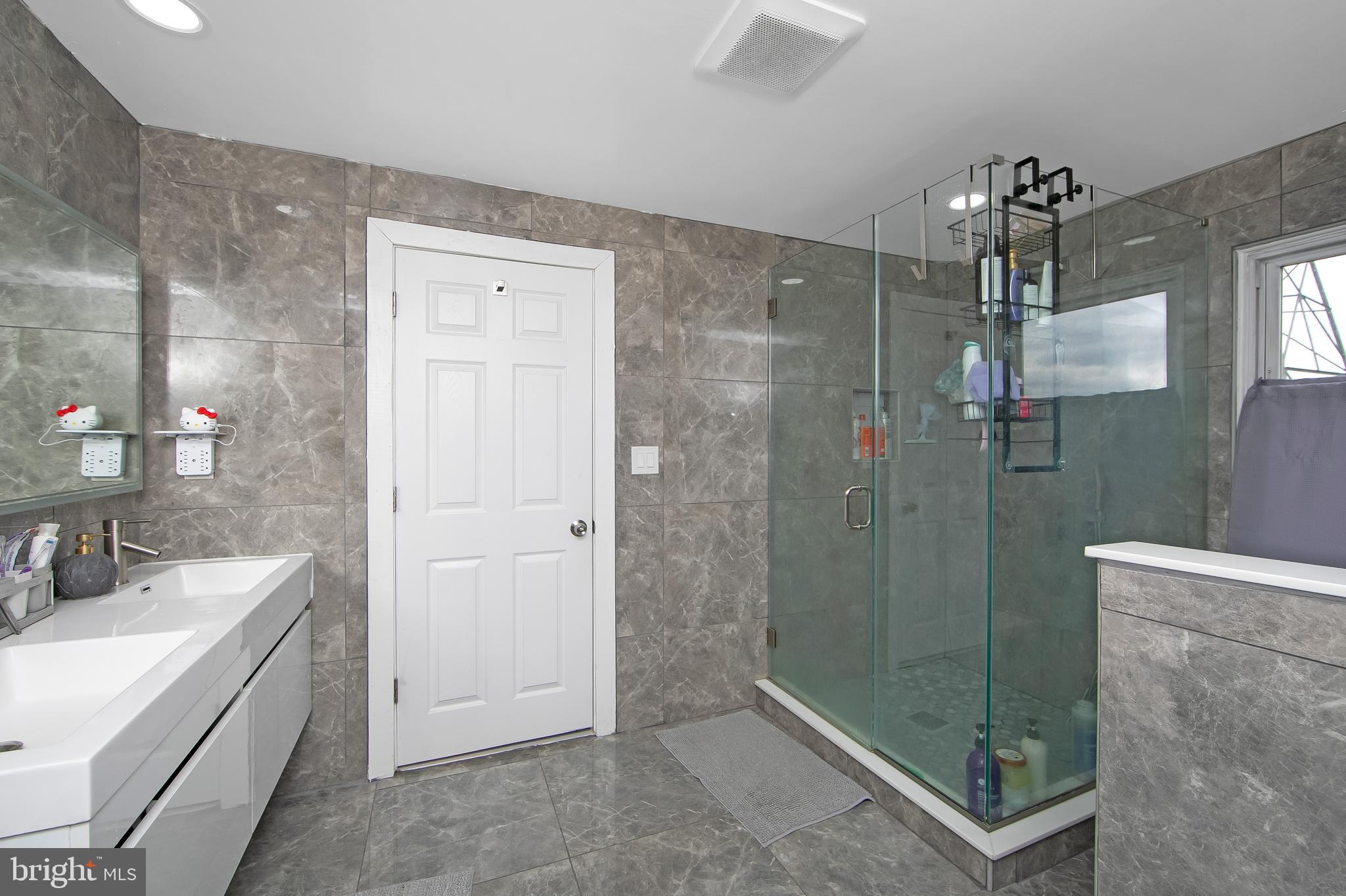 702 Hilltop Road Cinnaminson, NJ 08077 - Photo 7 of 34 Gallery Image 7