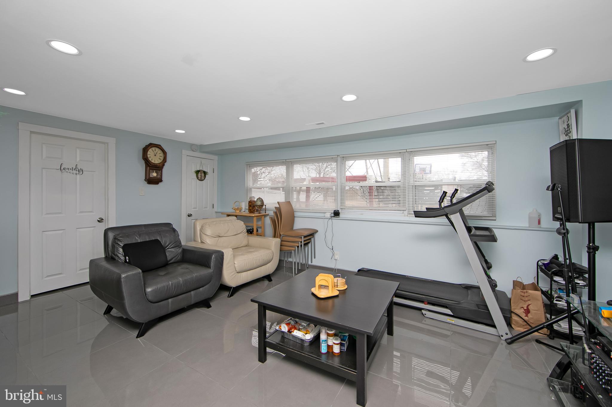 702 Hilltop Road Cinnaminson, NJ 08077 - Photo 9 of 34 Gallery Image 9