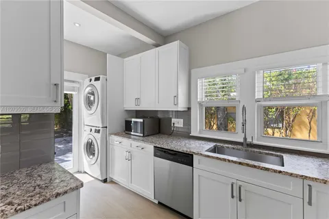 $885,000 | 2434 Southwest 15th Street, Miami, FL 33145