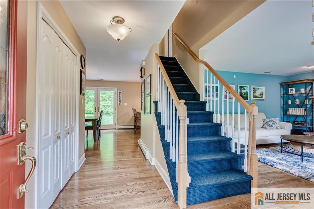 114 Old Beekman Road Monmouth Junction, NJ 08852 - Photo 2 of 32