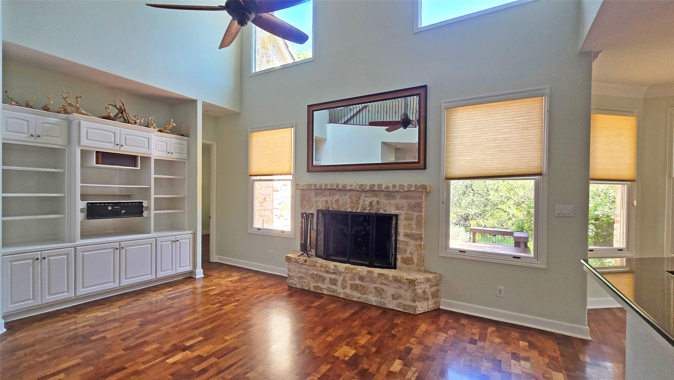 2013 Rue De St Tropez Austin, TX 78746 - Photo 7 of 35 Living room