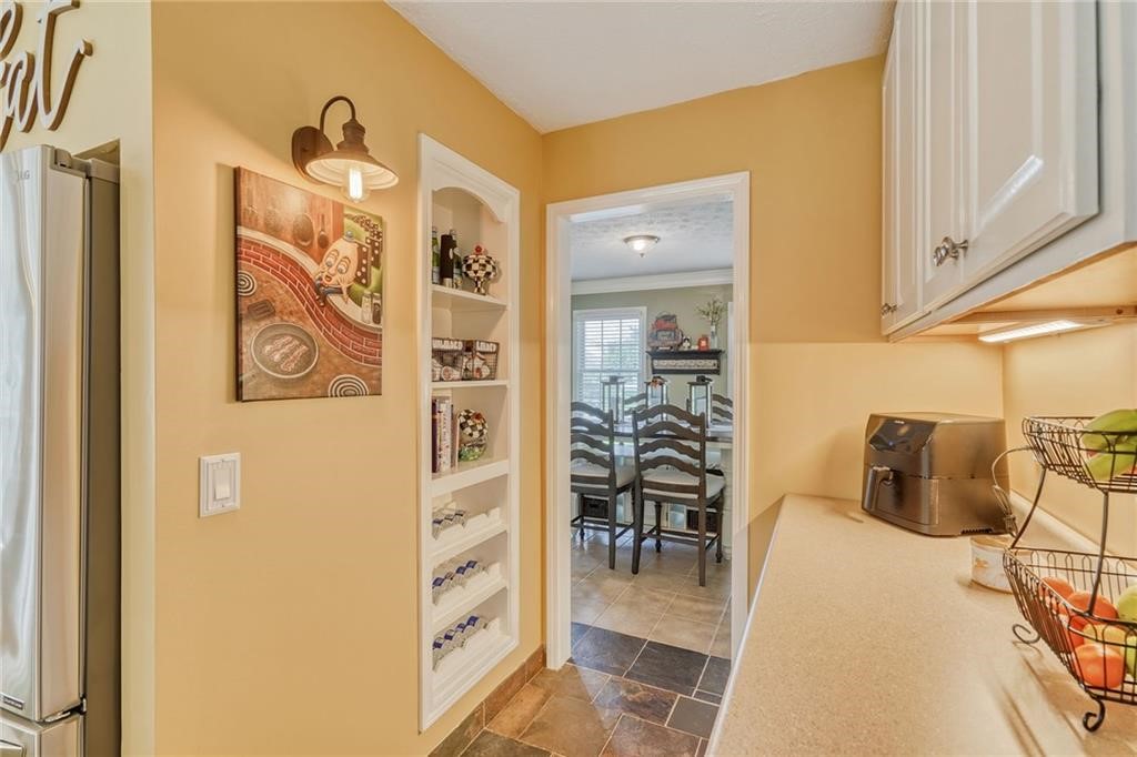 85 Images Greece, NY 14626 - Photo 9 of 37