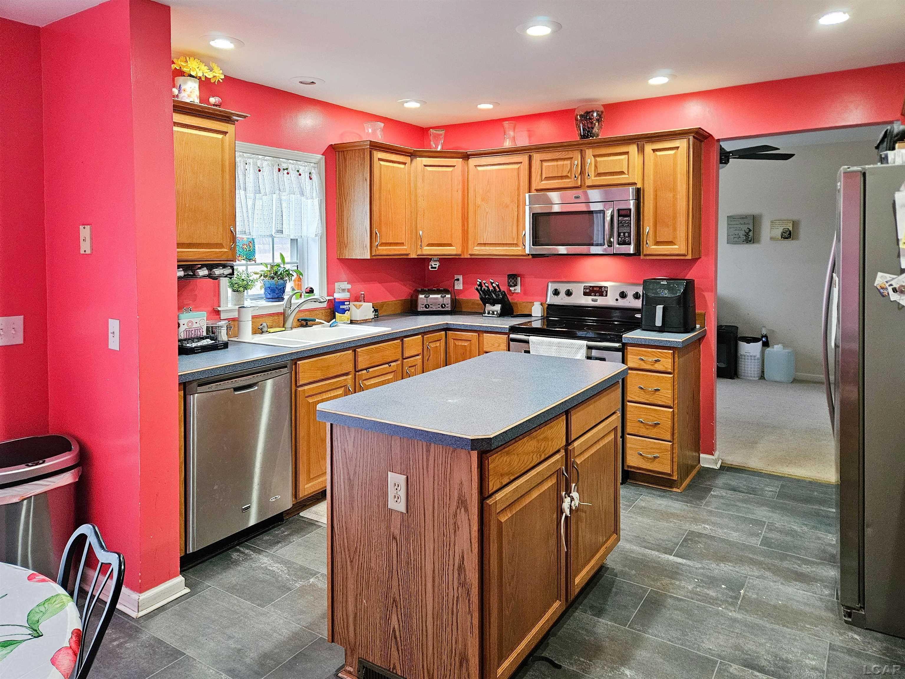 560 State Street Hudson, MI 49247 - Photo 3 of 21