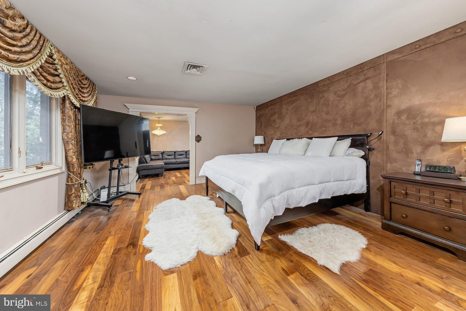 1322 Commissioners Road Mullica Hill, NJ 08062 - Photo 21 of 31 Primary suite