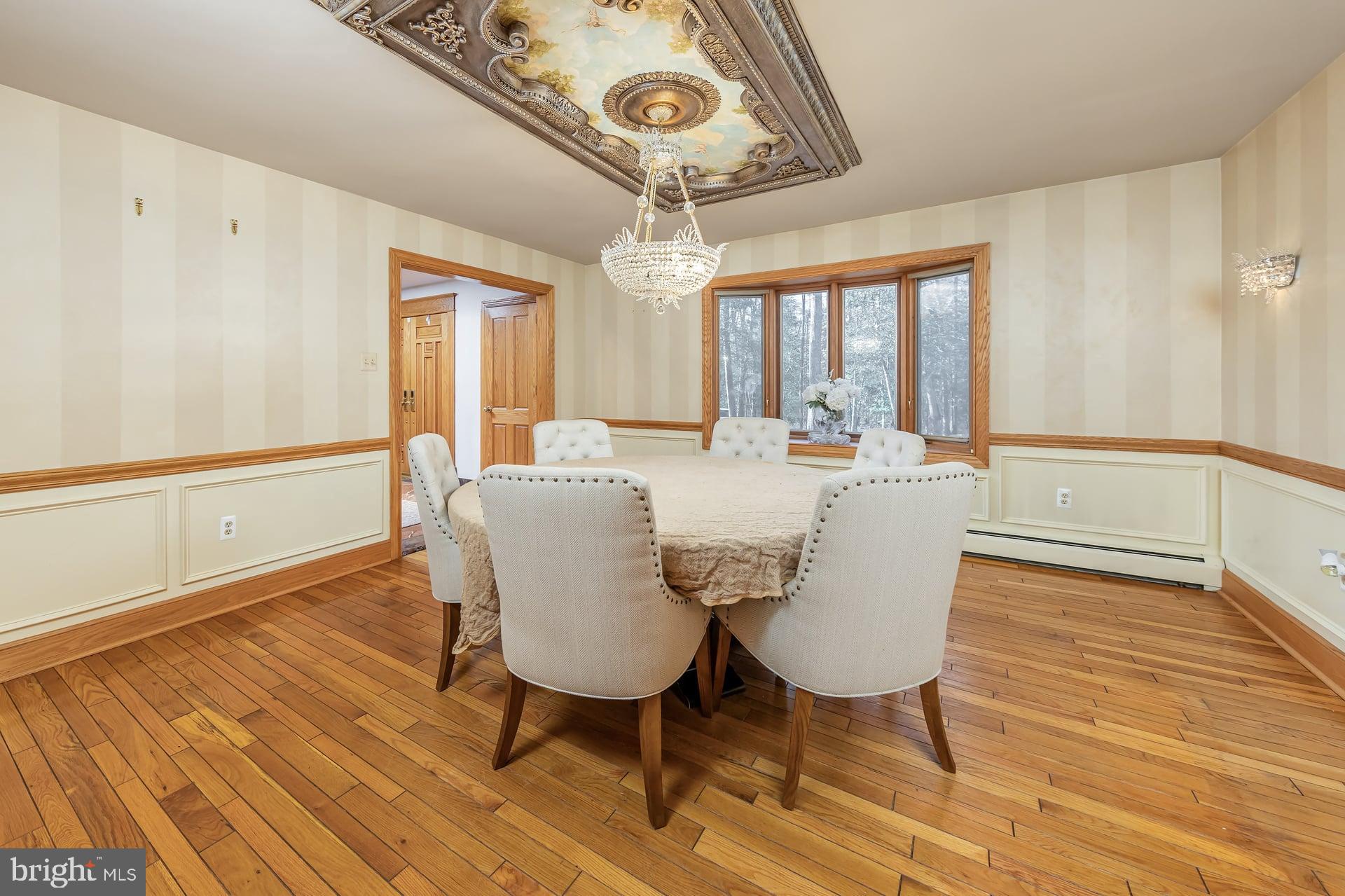 1322 Commissioners Road Mullica Hill, NJ 08062 - Photo 9 of 31 Dining room