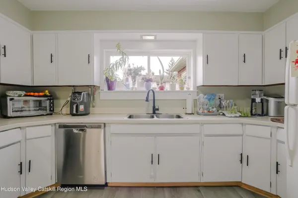 $429,900 | 5 Mary Avenue, Lake Katrine, NY 12449