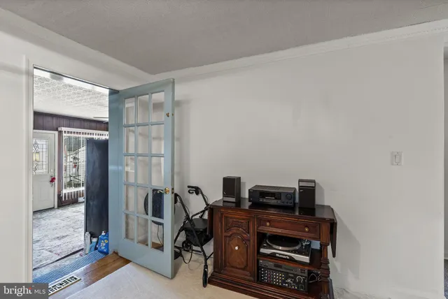 $300,000 | 1901 Tolson Avenue, Dundalk, MD 21222