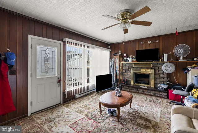 $300,000 | 1901 Tolson Avenue, Dundalk, MD 21222