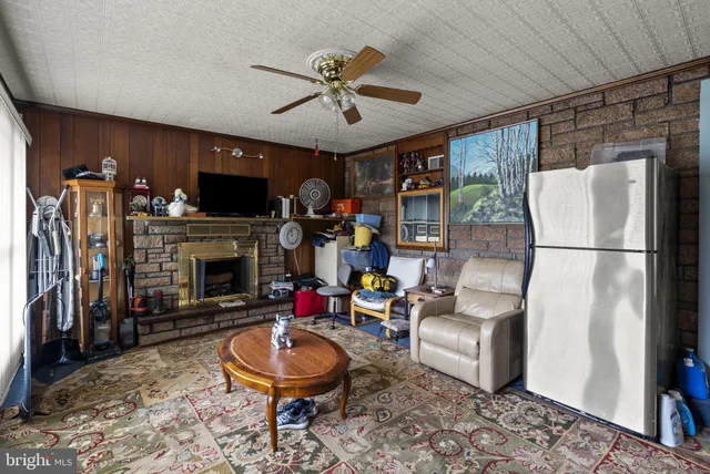 $300,000 | 1901 Tolson Avenue, Dundalk, MD 21222