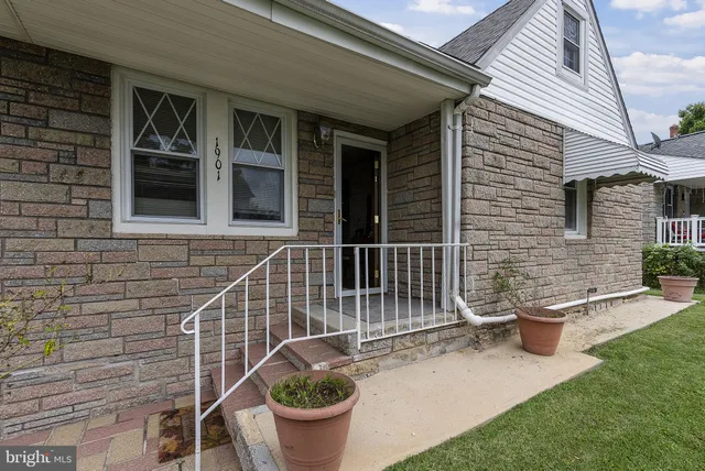 $300,000 | 1901 Tolson Avenue, Dundalk, MD 21222