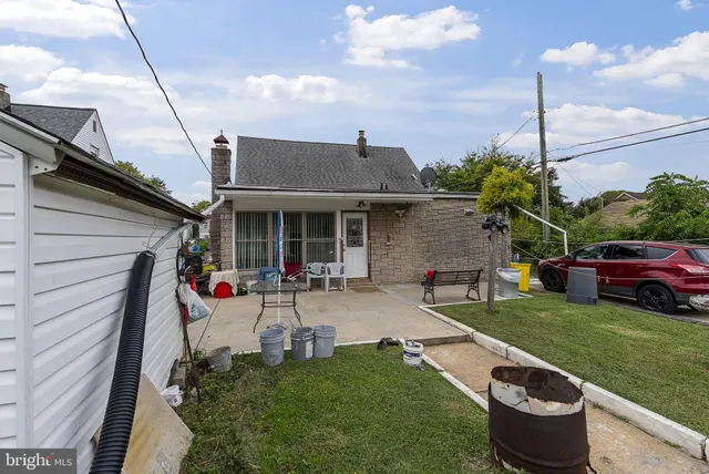 $300,000 | 1901 Tolson Avenue, Dundalk, MD 21222