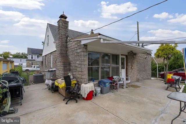 $300,000 | 1901 Tolson Avenue, Dundalk, MD 21222