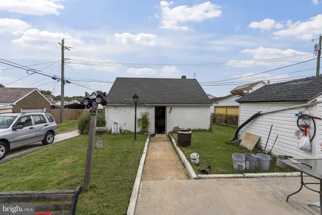 $300,000 | 1901 Tolson Avenue, Dundalk, MD 21222