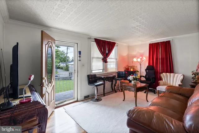 $300,000 | 1901 Tolson Avenue, Dundalk, MD 21222