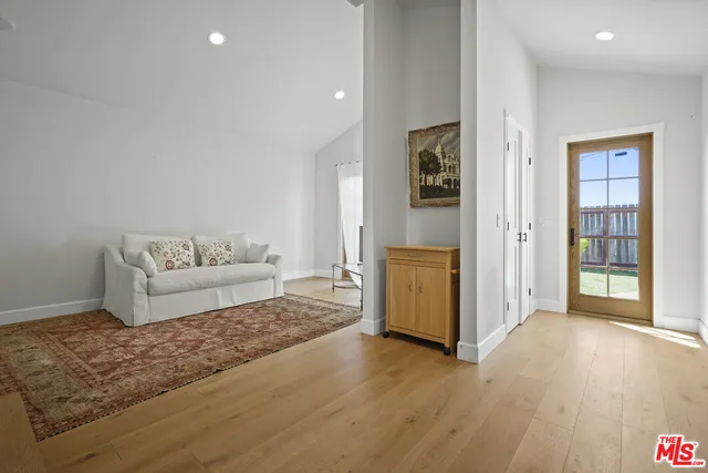 $5,995,000 | 6052 Merritt Drive, Malibu, CA 90265