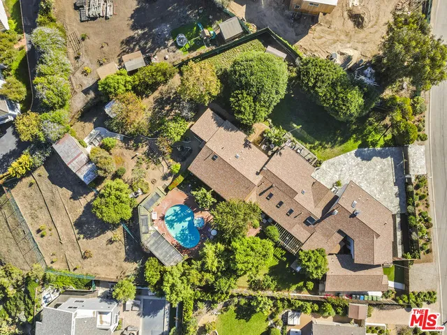 $6,295,000 | 6052 Merritt Drive, Malibu, CA 90265