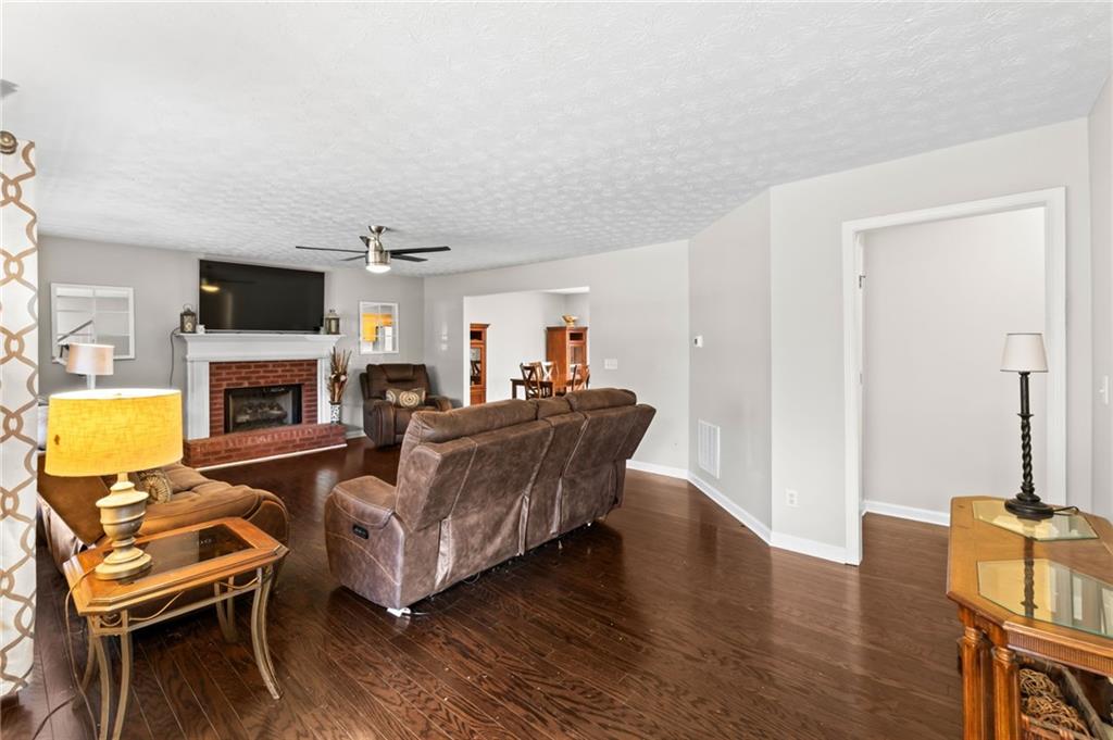 5551 Rose Ridge Court Flowery Branch, GA 30542 - Photo 9 of 36