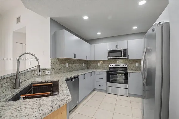 $5,400 | 19920 Cutler Court, Cutler Bay, FL 33189