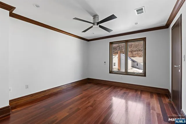 $2,150,000 | 1286 River Road, Edgewater, NJ 07020