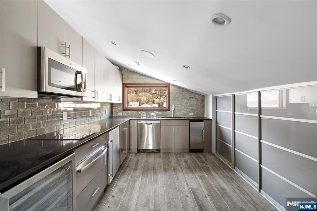 1286 River Road Edgewater, NJ 07020 - Photo 16 of 19