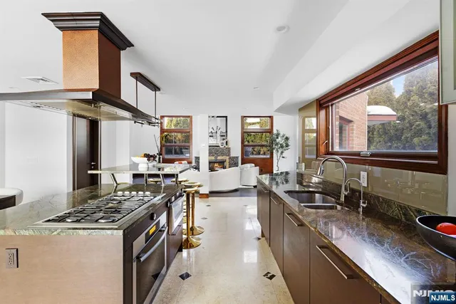 $2,150,000 | 1286 River Road, Edgewater, NJ 07020