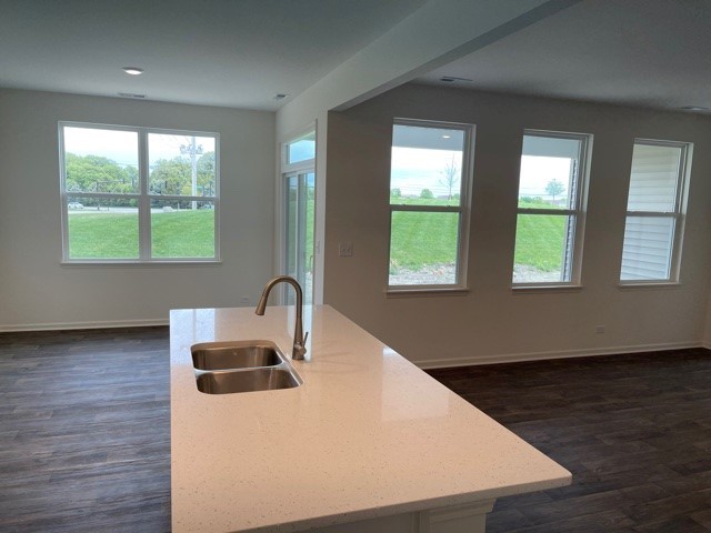 859 Crestview Lane Pingree Grove, IL 60140 - Photo 7 of 32