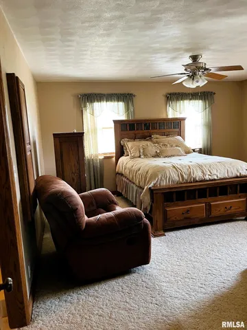 $385,500 | 12676 East County Highway, Lewistown, IL 61542