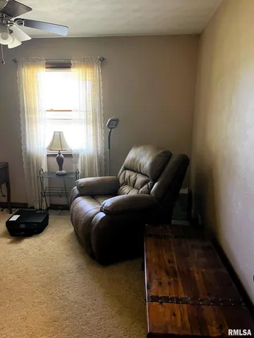 $385,500 | 12676 East County Highway, Lewistown, IL 61542