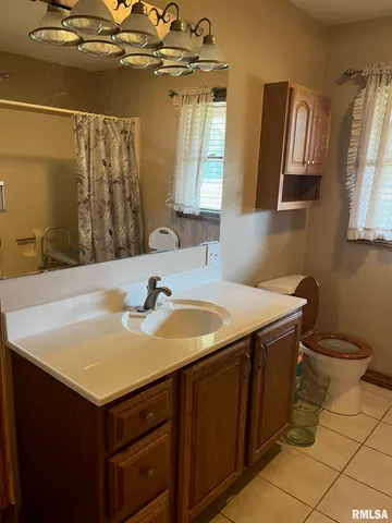 $385,500 | 12676 East County Highway, Lewistown, IL 61542