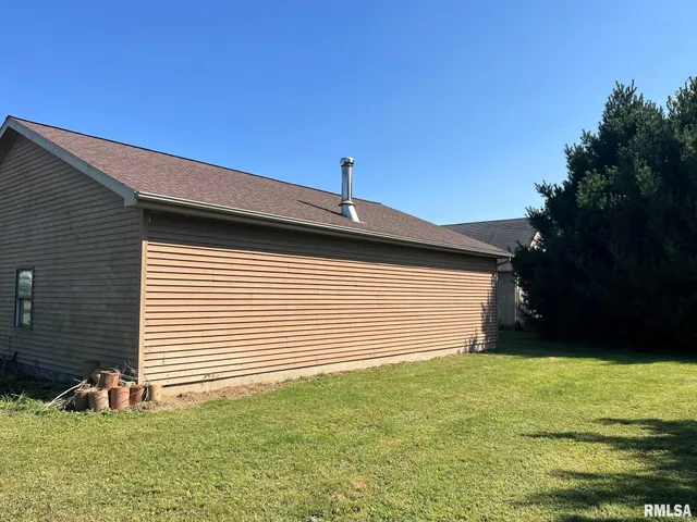 $385,500 | 12676 East County Highway, Lewistown, IL 61542