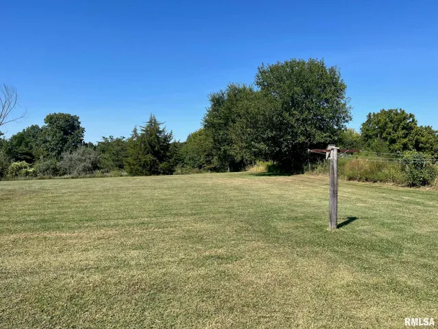 $385,500 | 12676 East County Highway, Lewistown, IL 61542