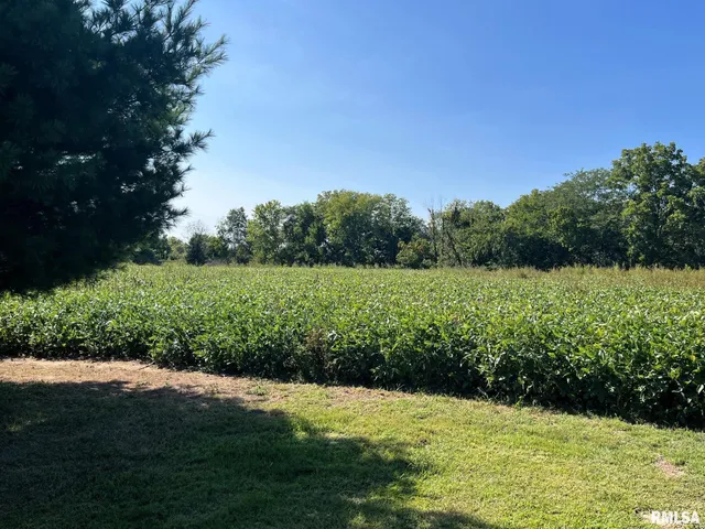 $385,500 | 12676 East County Highway, Lewistown, IL 61542