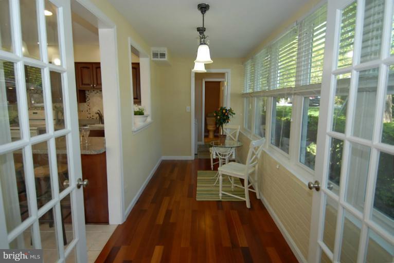 13 Russell Road Cabin John, MD 20818 - Photo 3 of 28 Interior (General)