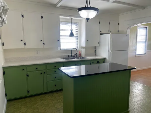 $174,900 | 33 Elmwood Avenue, Caribou, ME 04736