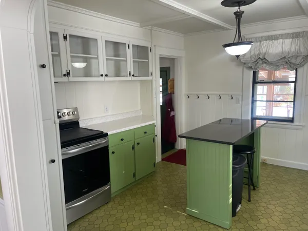 $174,900 | 33 Elmwood Avenue, Caribou, ME 04736