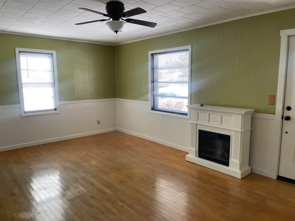 $174,900 | 33 Elmwood Avenue, Caribou, ME 04736