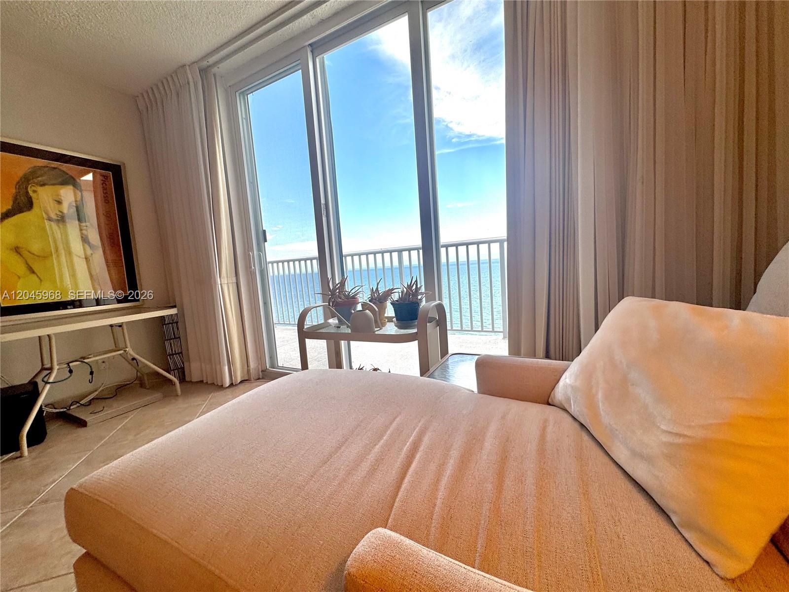 400 North Surf Road, Unit RGB Hollywood, FL 33019 - Photo 5 of 20 PARADISE VIEWS