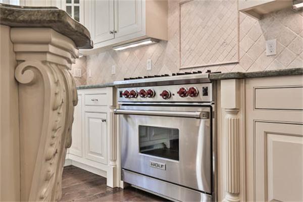 6 Manor Avenue Wellesley, MA 02482 - Photo 7 of 24 Gallery Image 7