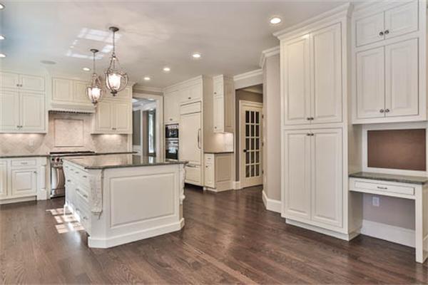 6 Manor Avenue Wellesley, MA 02482 - Photo 8 of 24 Gallery Image 8