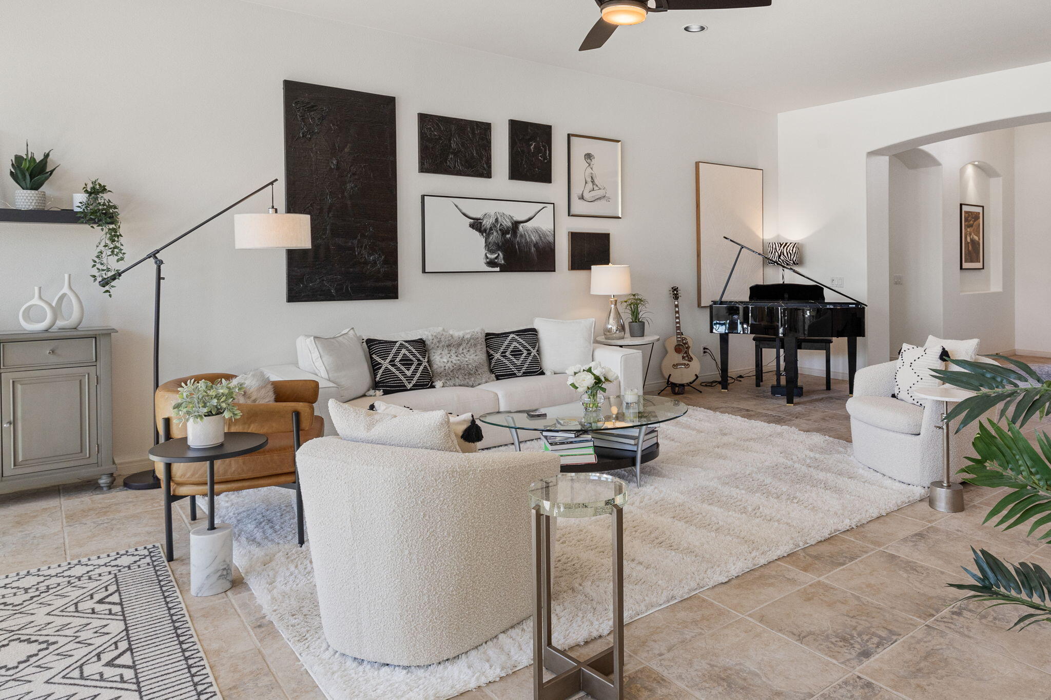 19 Trafagar Square Rancho Mirage, CA 92270 - Photo 18 of 54 a living room with furniture